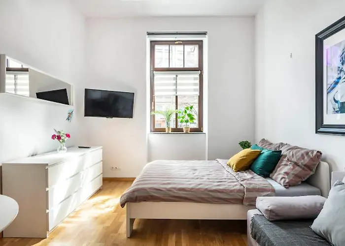 Discover Krakow Apartments - 5 Borowickiej St - Studio Next To Opera And Unity Centre
